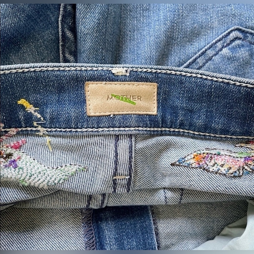 MOTHER Mid Rise Dazzler Ankle Jeans Embroidered Denim 25 Rare - Picture 11 of 16